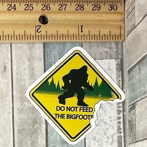 🌀10/$10🌀 Bigfoot Reusable Waterproof Vinyl Sticker Decal